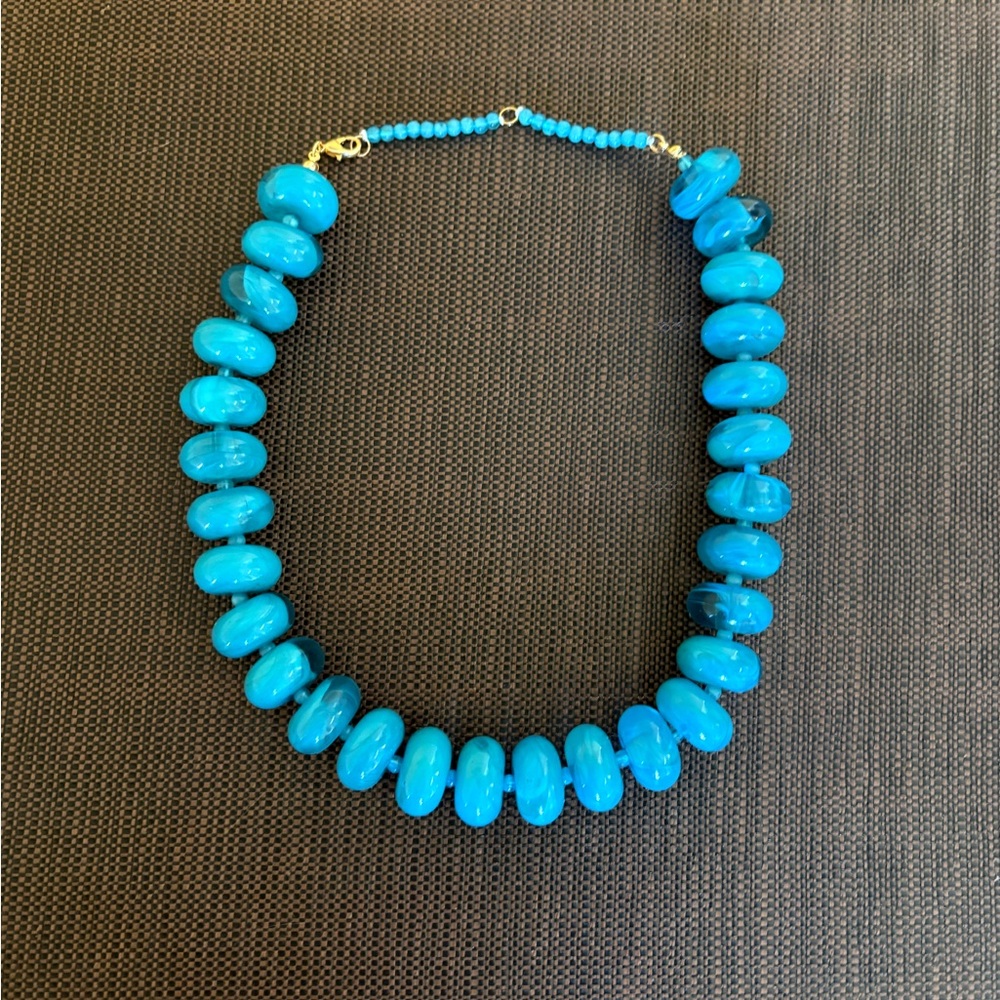 New Elegant Turquoise Blue Statement Beaded Resin Necklace - Picture 5 of 13